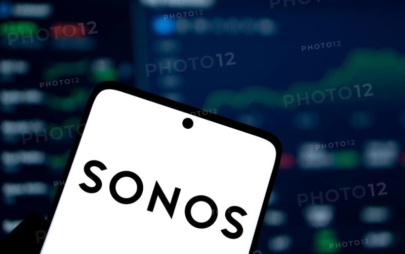 Sonos logo is displayed on smartphone. Sonos Inc is an American audio equipment manufacturer company