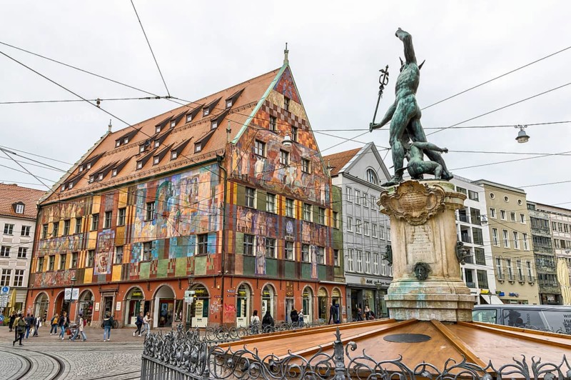 Weaver's House in the Old Town and Mercury Fountain, Augsburg, Swabia, Bavaria, Germany, Europe