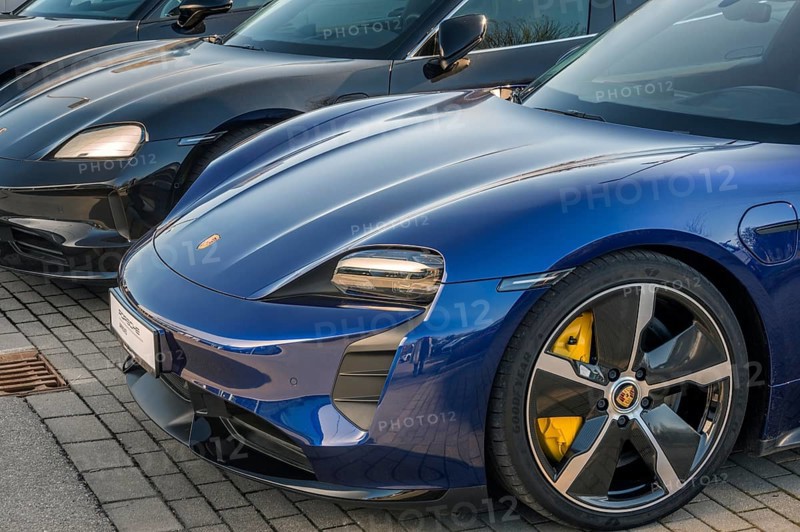 Porsche Taycan, shiny bonnets, Porsche Centre Allgäu on the Volkswagen-Seitz site, Kempten, Allgäu, Swabia, Bavaria, Germany, Europe