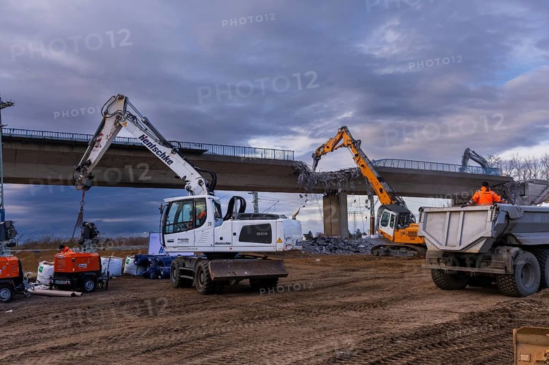 Following investigations of another reinforced concrete bridge in Saxony and the cracks caused by corrosion found there, the immediate demolition of the B101 railway bridge was ordered and work began on 19 December. The railway line to Berlin should be open again by 24 December. Großenhain, Saxony, Germany, Europe