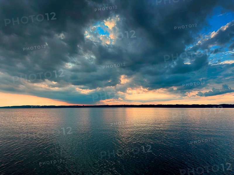Sunrise at Lake Starnberg, Tutzing, Bavaria, Germany, Europe