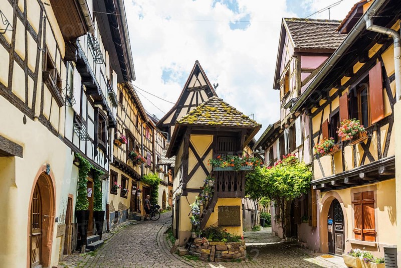Medieval village and colourful half-timbered houses, Eguisheim, Plus beaux villages de France, Haut-Rhin, Alsace, Alsace, France, Europe