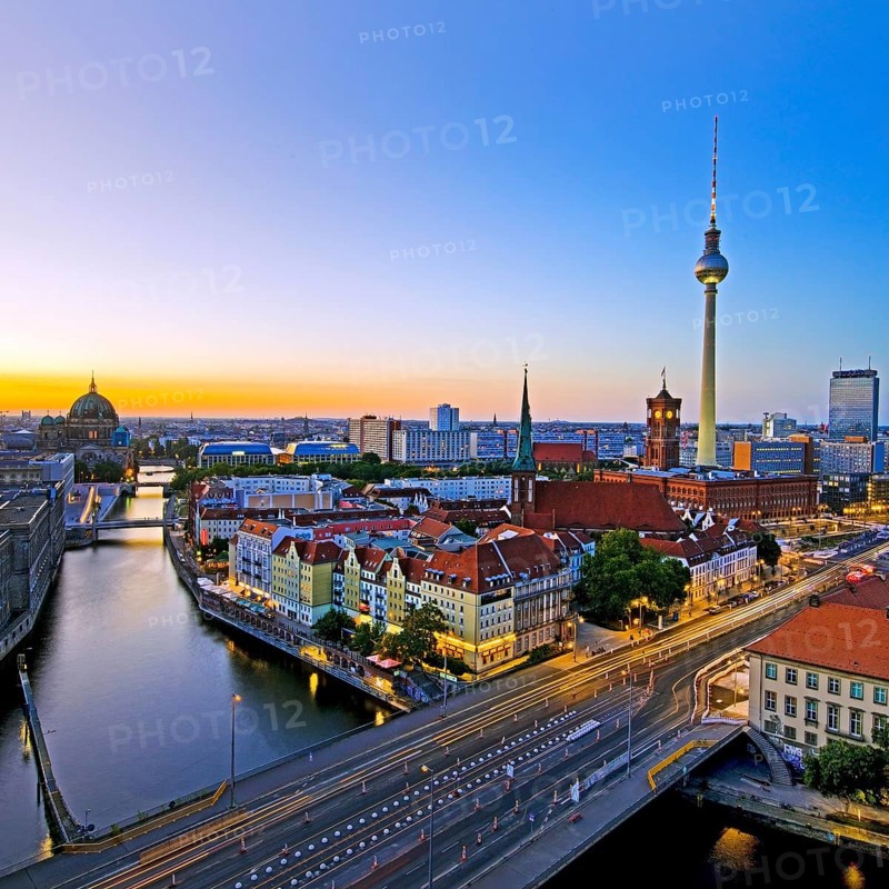 City panorama with Spree, Cathedral, Nikolai Quarter, Red City Hall and TV Tower in the evening, Berlin-Mitte, Berlin, Germany, Europe