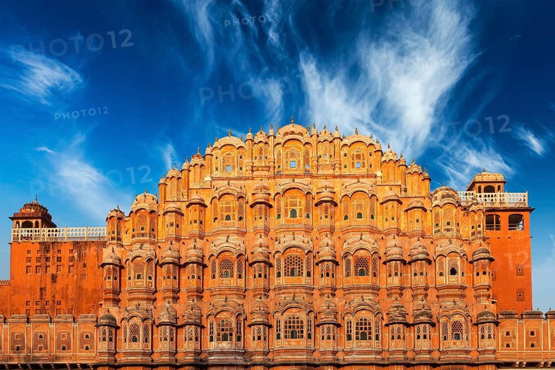 Famous Rajasthan Indian landmark, Hawa Mahal palace (Palace of the Winds), Jaipur, Rajasthan, India, Asia