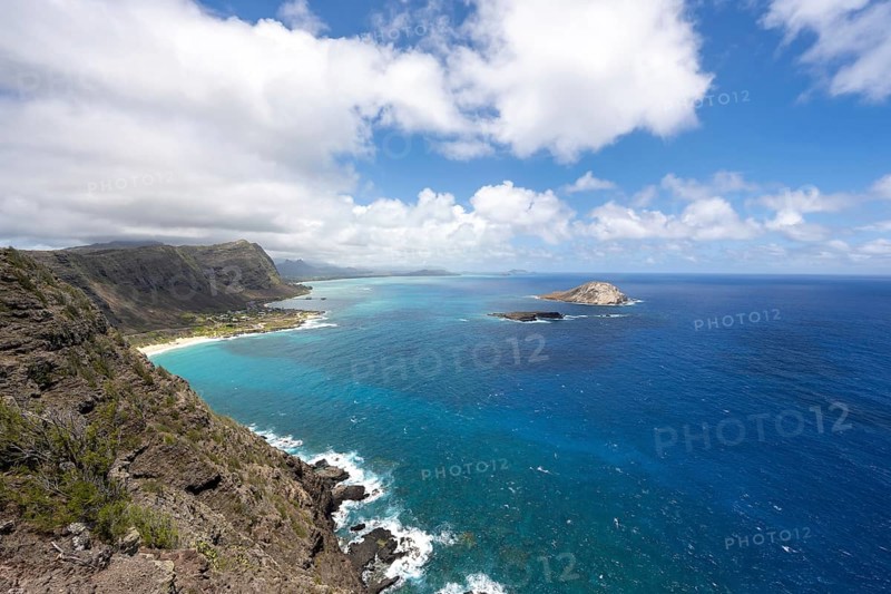 View from Makapu?u Point Lighthouse towards Makapu?u Beach Park, Oahu, Hawaii, USA, North America