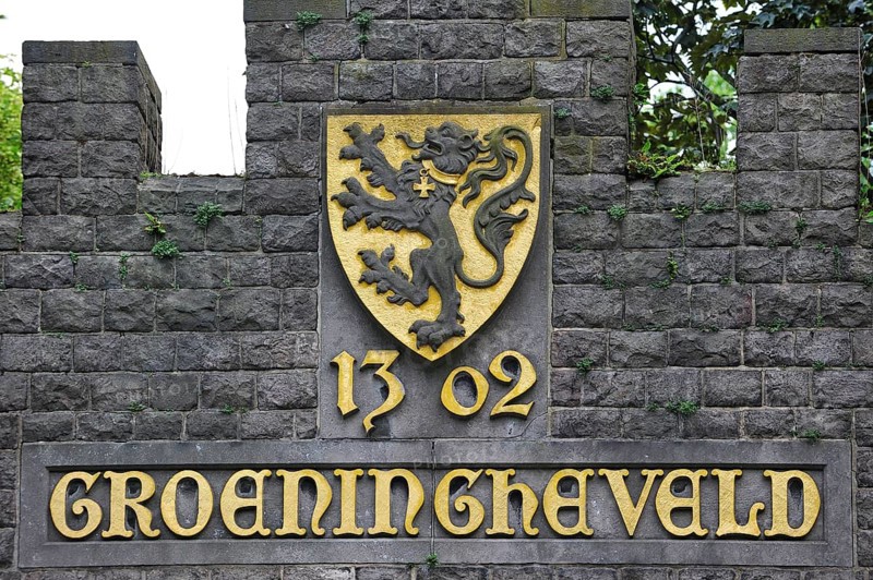 The Groeningegate, a triumphal arch commemorating the 600th anniversary of the Battle of the Golden Spurs in Kortrijk, Belgium, Europe