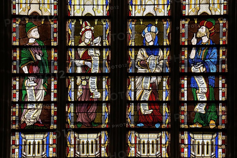 Stained glass windows of the Cathédrale Saint-Étienne, Auxerre, Département Yonne, Region Bourgogne-Franche-Comté, Burgundy, France, Europe