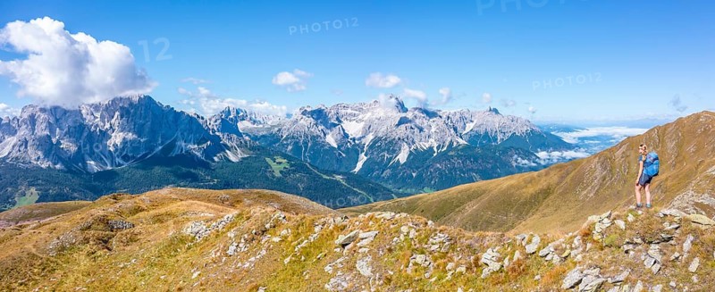 Alpine panorama, hiker on the Carnic High Trail, Carnic main ridge, Carnic Alps, Carinthia, Austria, Europe