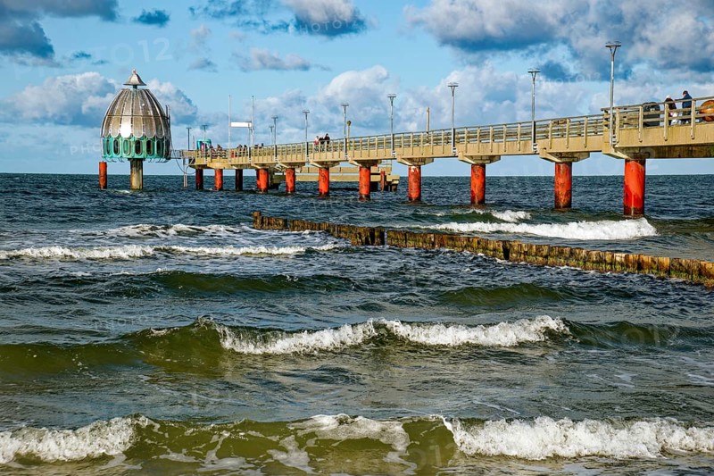 Diving gondola at the Zingst pier, cloudy mood and high waves, Zingst, Fischland-Darß-Zingst peninsula, Mecklenburg-Western Pomerania, Germany, Europe