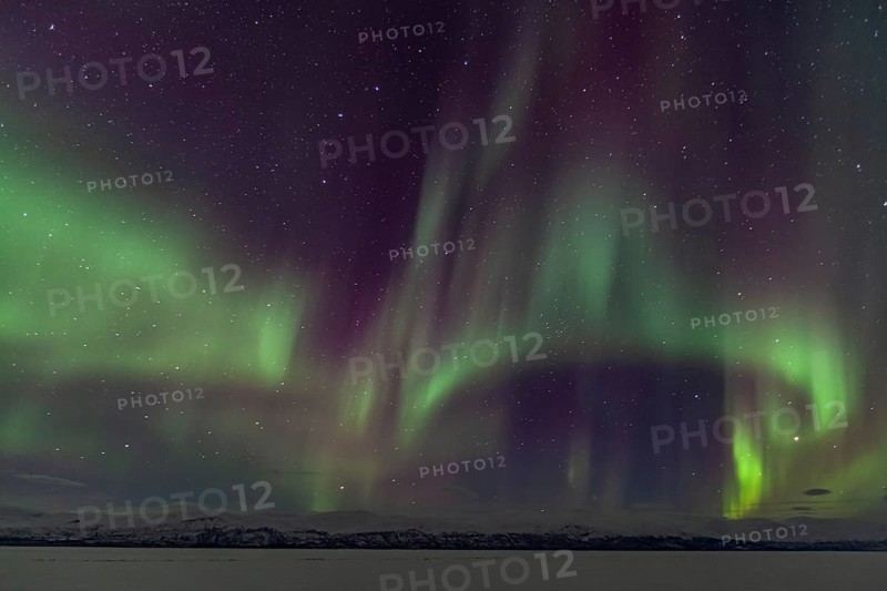 Northern Lights, Aurora borealis, frozen lake, mountains, winter, Torneträsk, Laponia, Lapland, Sweden, Europe