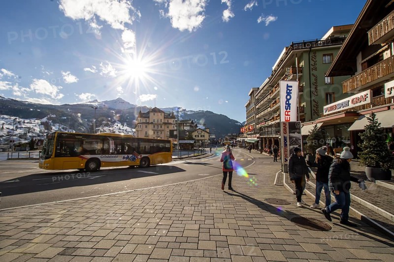 28 March 2024: Lively tourism in the week in front of Easter in the popular Swiss holiday resort of Grindelwald