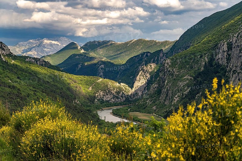 View of the Cetina Gorge with the River Cetina near Omis, Croatia, Europe