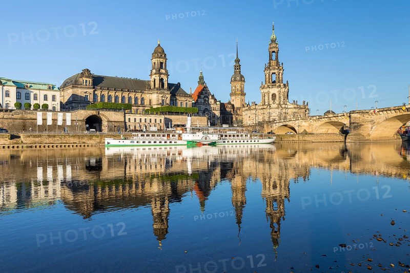 City view with paddle steamer and reflection in the Elbe, Ständehaus, Georgentor, Hausmannsturm, Hofkirche and Augustusbrücke, Dresden, Saxony, Germany, Europe