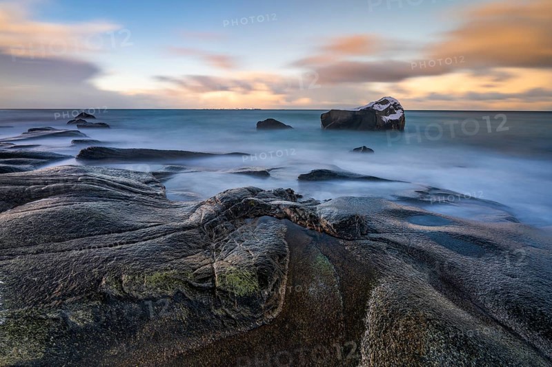 Rocks on the beach at Uttakleiv, long exposure, Vestvågøya, Lofoten, Norway, Europe