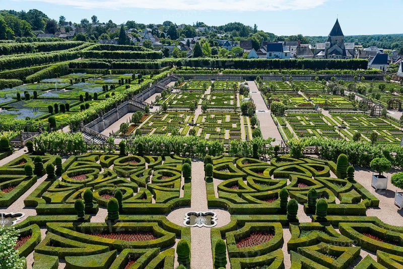 Geometrically designed garden with manicured hedges, labyrinth and architectural elements on a sunny day, Villandry Castle, Renaissance, Tours, Loire Valley, Centre-Val de Loire, France, Europe