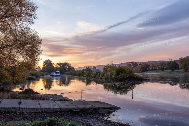 Sunrise on the Elbe in Kötitz, Coswig, Saxony, Germany, Europe