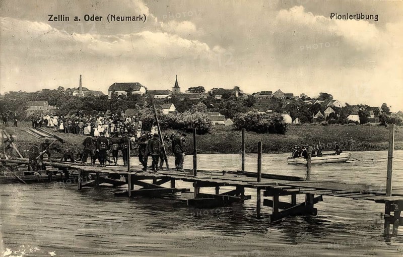 Historical postcard, picture postcard, pioneer exercise in Zellin an der Oder, Neumark, West Pomerania, today Czelin in Poland, digitally enhanced reproduction of an original from around 1900, picture postcard