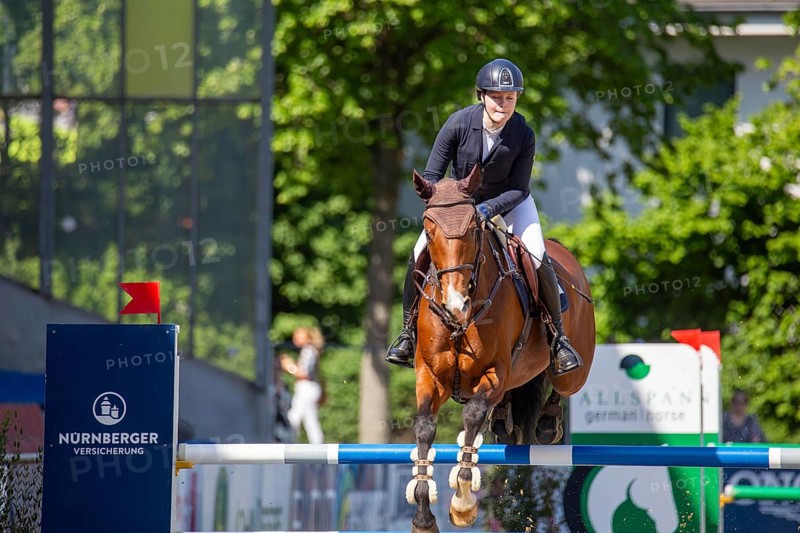 Maimarkt Tournament Mannheim 2025, Show Jumping: Prize of Mannheimer Ausstellungs mbH***Emma Jochims on Clarise-R