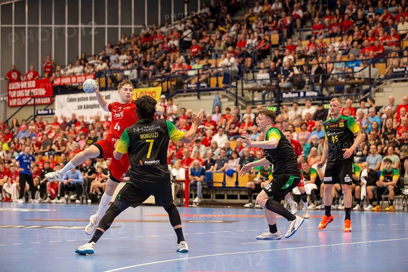 2nd HBL (Handball Bundesliga), Matchday 30: Eulen Ludwigshafen against VfL Eintracht Hagen***Nicolas Waldvogel (4, Ludwigshafen) draws off