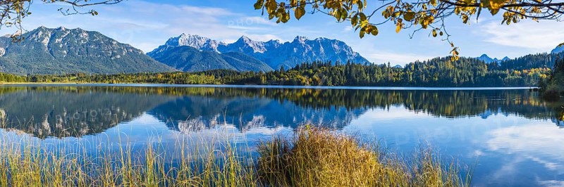 Barmsee, behind it the Karwendel mountains, Werdenfelser Land, Upper Bavaria, Bavaria, Germany, Europe