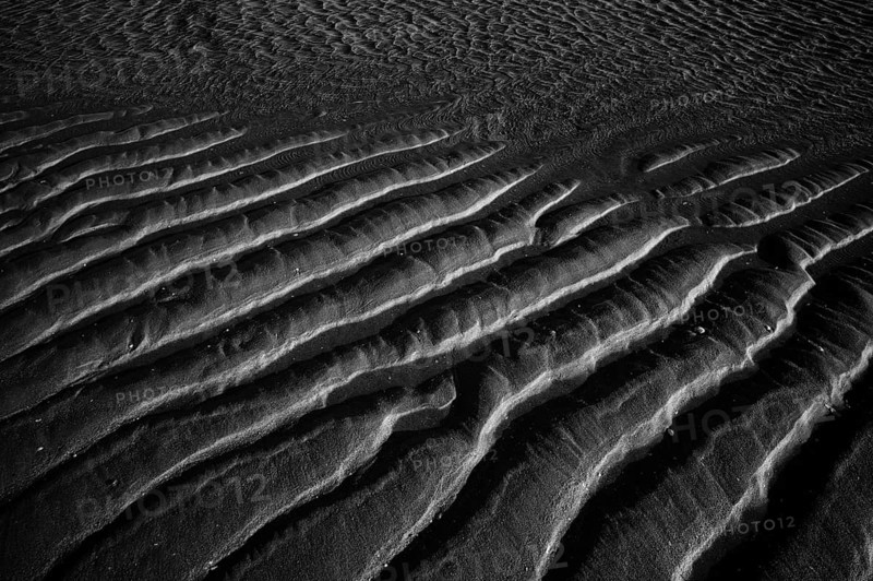 Sand ripples, wavy lines in the sand, structure, sandy beach, Meia Praia beach, Lagos, Atlantic Ocean, evening light, black and white, Algarve, Portugal, Europe