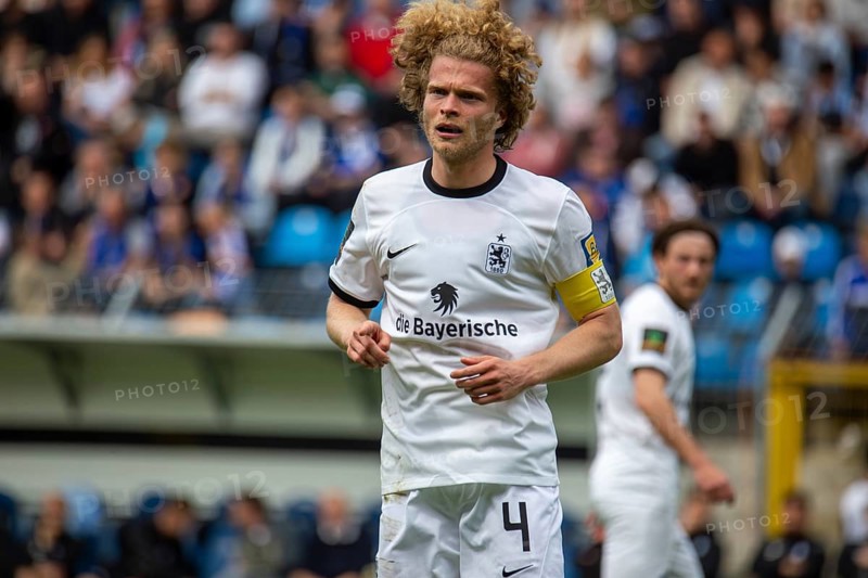 Football 3rd League, Season 2024/25, Matchday 33: Waldhof Mannheim v 1860 Munich***Jesper Verlaat (4, Munich)
