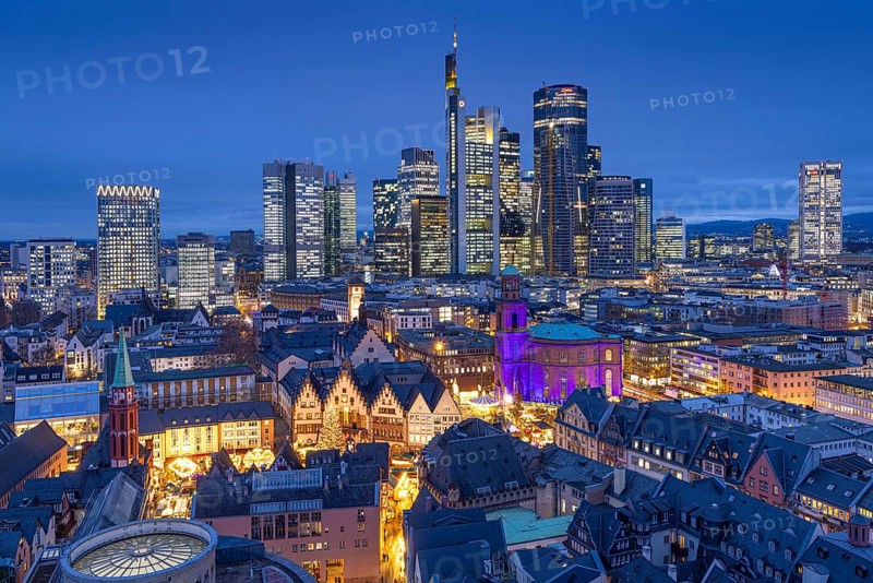 St Paul's Church in Frankfurt am Main will be illuminated in blue in the middle of the Christmas market on 10 December 2024, International Human Rights Day. This commemorates the declaration of the UN Human Rights Charter of 10 December 1948. Frankfurt am Main, Römerberg, Hesse, Germany, Europe