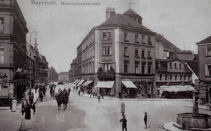 Maximilianstraße and Sternplatz with the textile shop of the Jewish merchant Simon Pfefferkorn, around 1910, Bayreuth, Upper Franconia, Germany, reproduction from a model from that time, historical, digitally enhanced, Europe