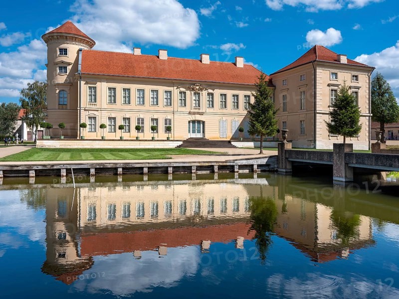 Rheinsberg Castle, reflection in Lake Lake Grienerick, Rheinsberg, Brandenburg, Germany, Europe