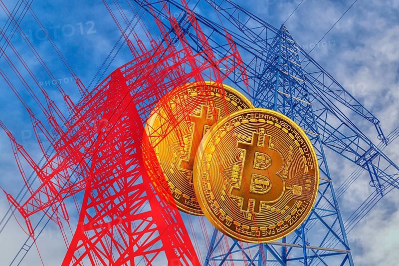 Symbolic image, Bitcoin questionable due to extreme energy consumption, nonsensical electricity demand, stock market prices, insecure digital currency, resources, energy, industry, economy critical, stock market hype, stock market crash, payment, insolvency, wrong decisions, maximum profit, profit slump, share prices, Germany as a business location, global economy, globalisation, environmental protection, mafia, Trump government, Bitcoin rally, cryptocurrency, electronic wallet, crypto reserve, price development, stock market trading
