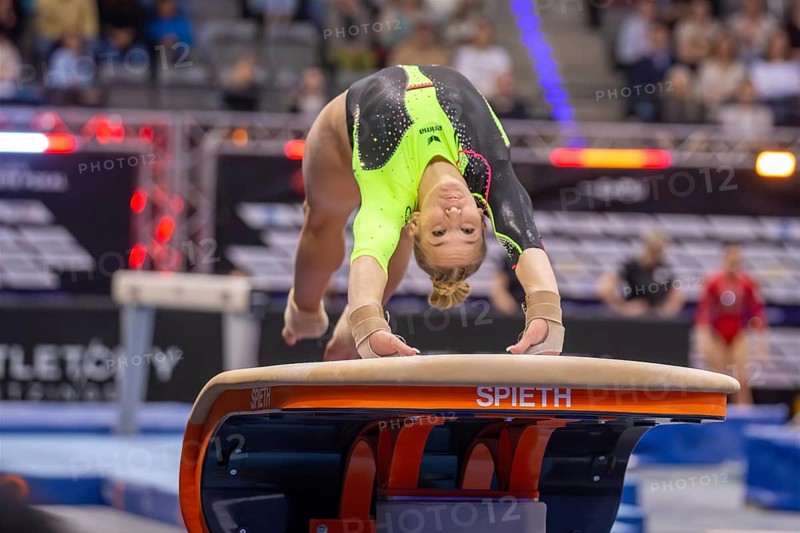 EnBW DTB-Pokal Stuttgart 2025, Mixed Cup***Karina Schönmaier Germany on vault
