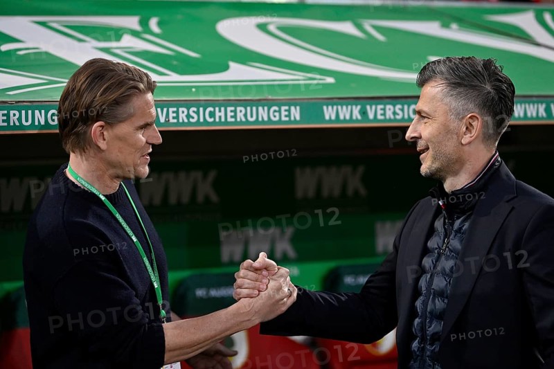 Sports Director Christoph Freund FC Bayern Munich FCB in conversation with Sports Director Marinko Jurendic FC Augsburg FCA, greeting, handshake, WWK Arena, Augsburg, Bavaria, Germany, Europe