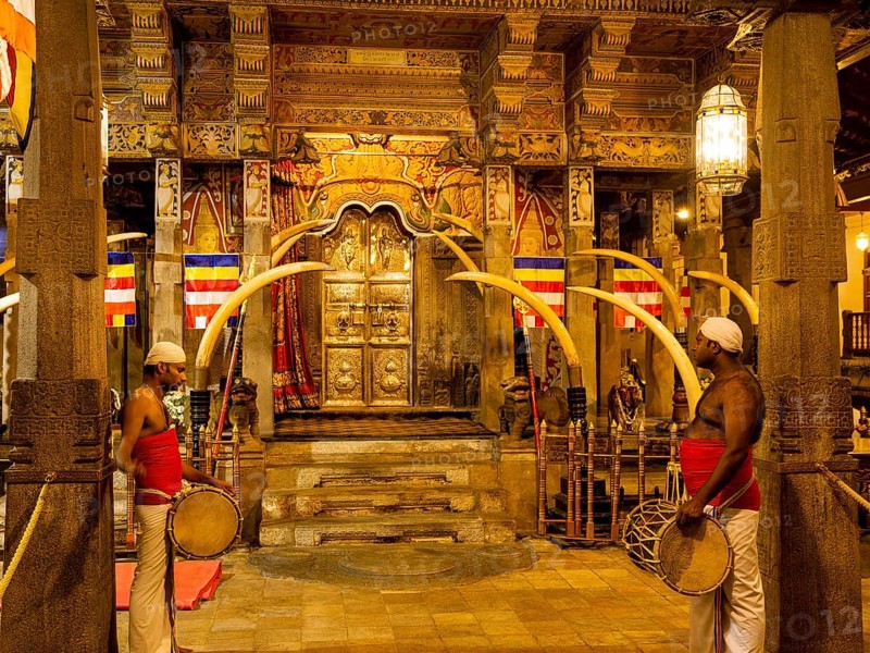 Tooth temple inside with drummer, Sri Dalada Maligawa, Kandy, Sri Lanka, Asia