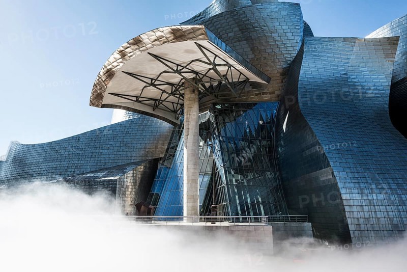 Guggenheim Museum Bilbao, architect Frank O. Gehry, Bilbao, Basque Country, Spain, Europe