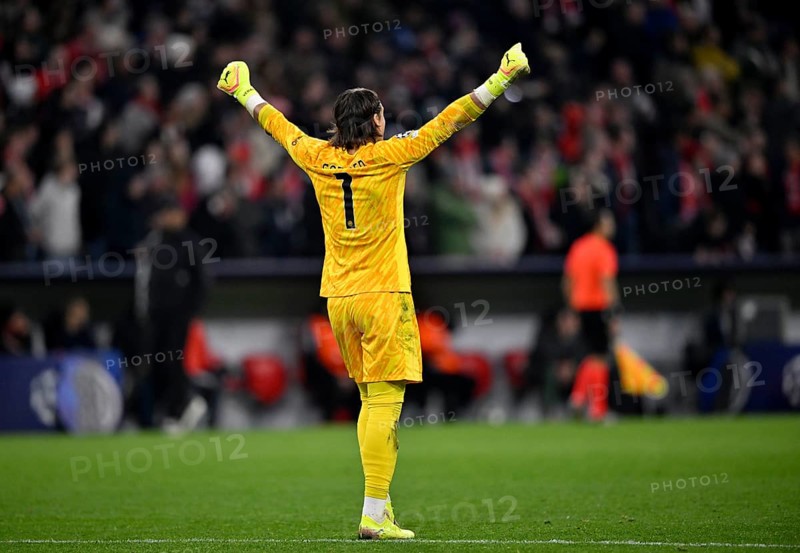Goal celebration goalkeeper Yann Sommer Inter Milan (01) Champions League, Allianz Arena, Munich, Bavaria, Germany, Europe