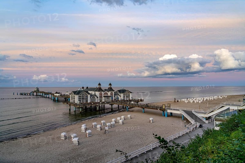 The pier of Sellin, evening mood, sunset, 394 metres long, with restaurant, jetty, beach chairs, island of Rügen, Mecklenburg-Western Pomerania, Germany, Europe