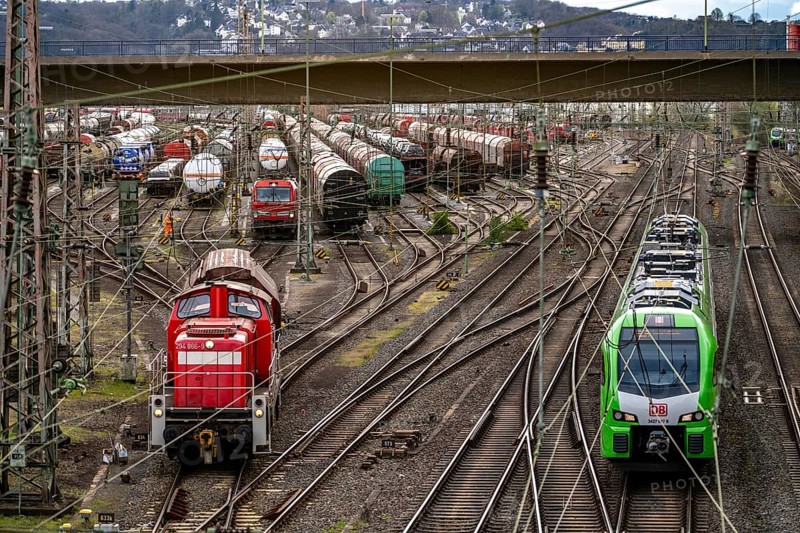 Regional train at Hagen-Vorhalle marshalling yard, one of the 9 largest in Germany, located on the Wuppertal-Dortmund railway line and has 40 directional tracks on which goods trains are assembled, North Rhine-Westphalia, Germany, Europe