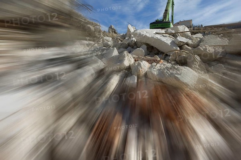 Demolition ruin of the post office Angererstraße 9, theme economic crisis, zoom effect, Munich, Bavaria, Germany, Europe