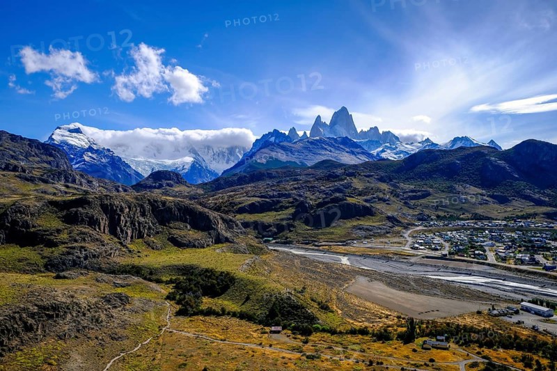 El Chaltén, Patagonia, Argentina, El Chaltén with a view of the Fitz Roy massif. El Chaltén offers the most direct access to the mountain massifs of Cerro Torre and Fitz Roy. The trekking resort is located 222 kilometres north of El Calafate, on the border with Chile, South America