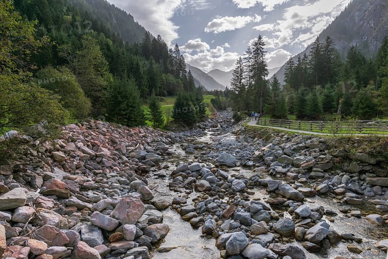 Stillup Bach, Stilluptal, Stillupgrund, Mayrhofen, High Mountain nature park Park Zillertal Alps, coniferous forest, hiking trail, hiker, Tyrol, Austria, Europe