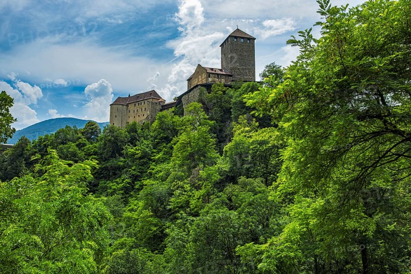 Tyrol Castle, medieval ancestral castle of the Counts of Tyrol and since 2003 the seat of the South Tyrolean Provincial Museum of Cultural and Regional History in Dorf Tyrol near Meran, Burggrafenamt, South Tyrol, Italy, Europe