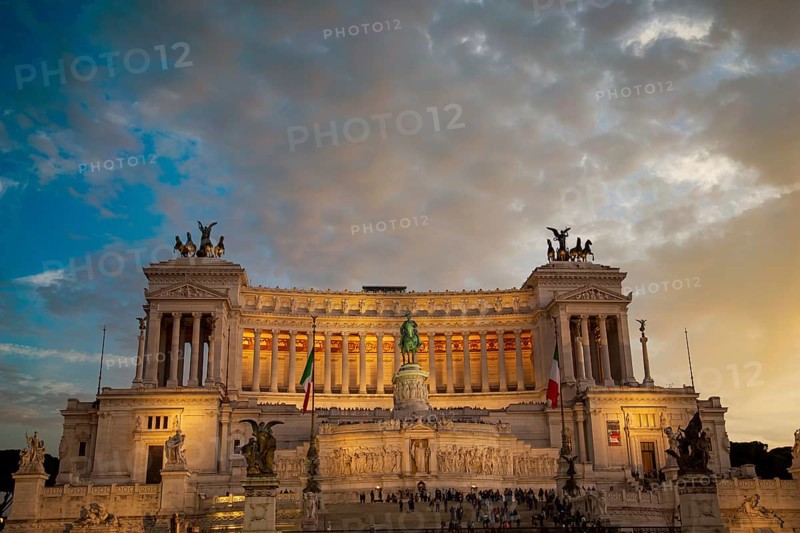 Rome, Scenic Altare della Patria. Vittorio Emanuele II Monument