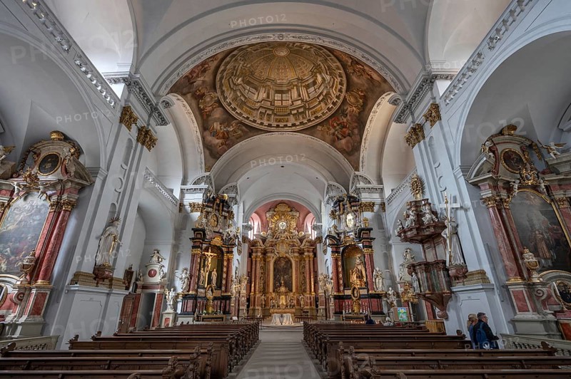 Chancel with painted false dome, Baroque church of St Martin, built in 1668, Grüner Markt, Bamberg, Upper Franconia, Bavaria, Germany, Europe