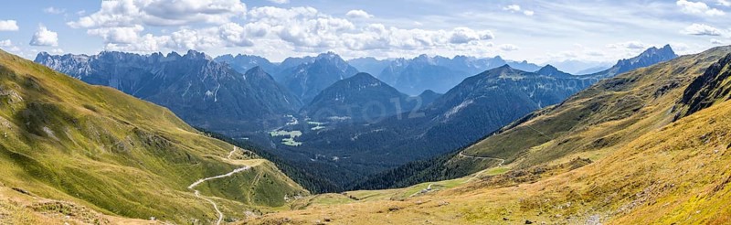 Alpine panorama, view from the Carnic main ridge to the Sesto Dolomites, Carnic Alps, Carinthia, Austria, Europe