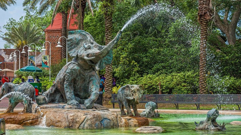 Elephant fountain in Audubon Zoo, New Orleans, Louisiana, USA, North America