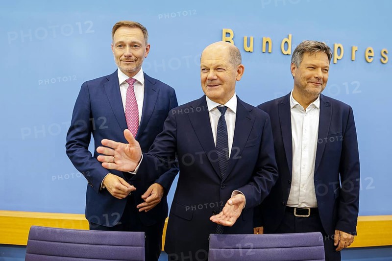 Christian Lindner (FDP), Federal Minister of Finance, Olaf Scholz (SPD), Federal Chancellor, and Robert Habeck (Alliance 90/The Greens), Federal Minister for Economic Affairs and Climate Protection and Vice-Chancellor, present the 2025 budget at the BPK. Berlin, 05.07.2024. Photographed on behalf of the Federal Ministry of Finance