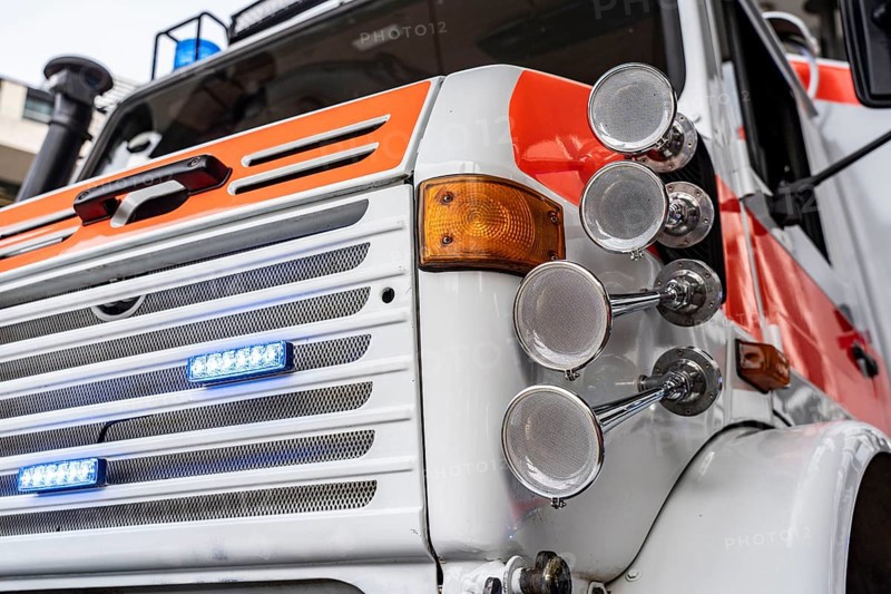 Martinshorn, horn on an emergency vehicle, compressed air fanfare, ambulance, horn, siren