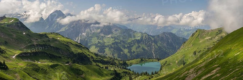 Mountain panorama from Zeigersattel to Seealpsee, on the left Höfats 2259m, Allgäu Alps, Allgäu, Bavaria, Germany, Europe