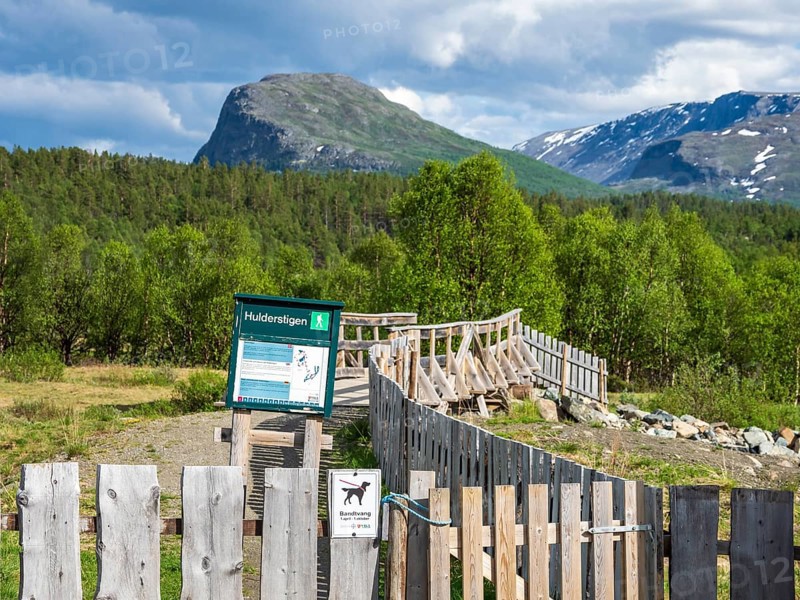Start of hiking path Hulderstigen, upper valley of river Sjoa, bridge over the river, Jotunheimen, Norway, Europe
