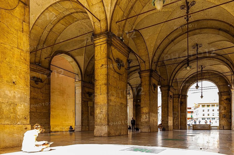 Art student drawing a vault, Pisa, Tuscany, Italy, Europe